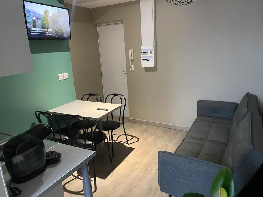 Appartement 4 - Hyper Centre - 1 A 4 Personnes دويه المظهر الخارجي الصورة